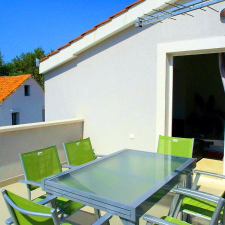 House Merlin Baska Voda Luaran gambar