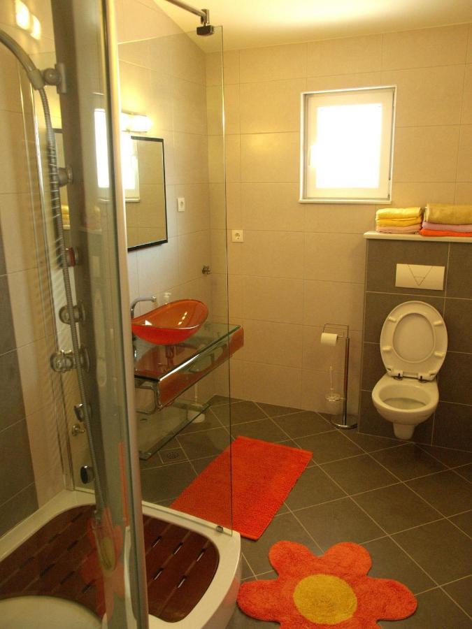 House Merlin Baska Voda Luaran gambar