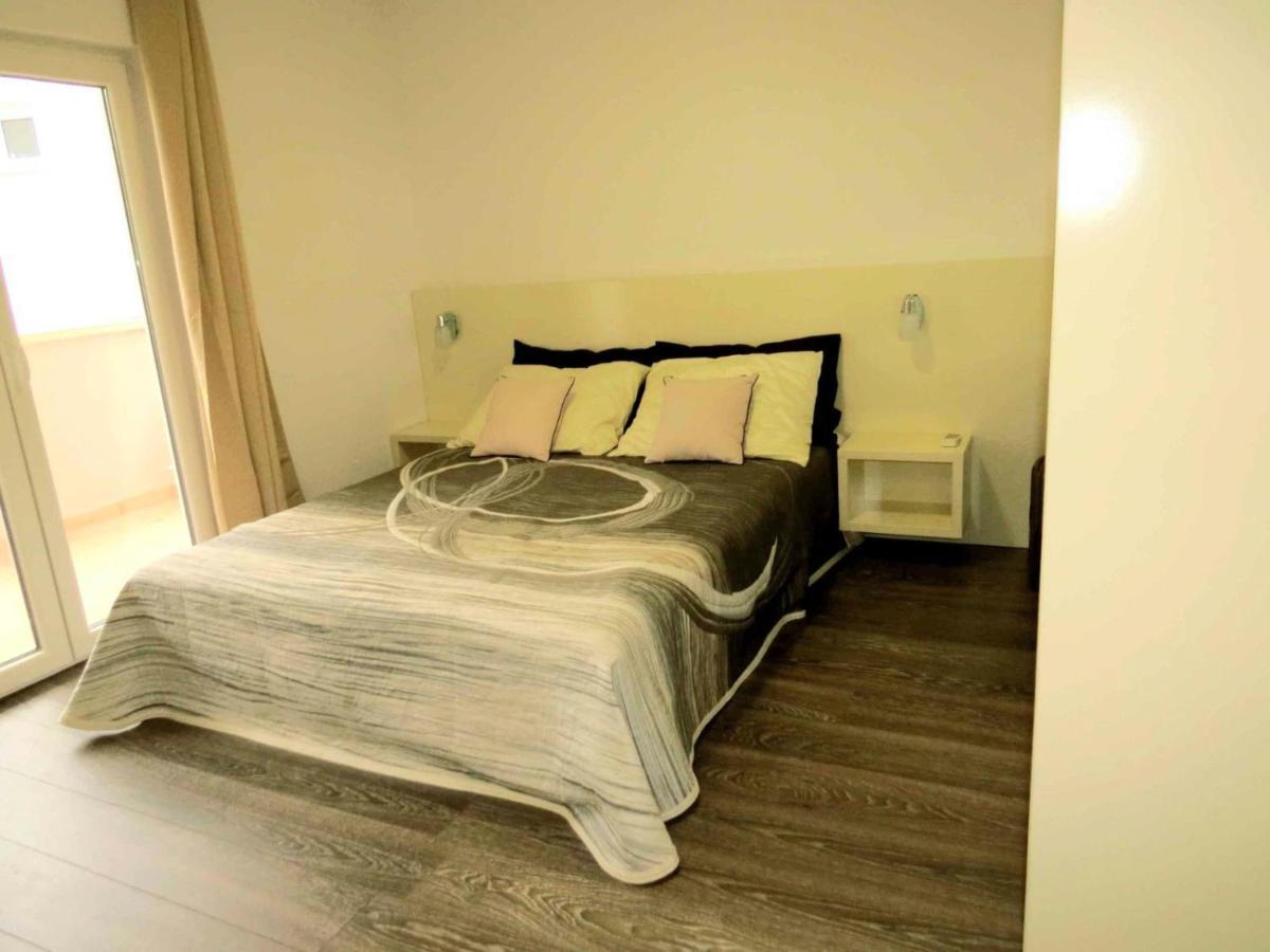 House Merlin Baska Voda Luaran gambar
